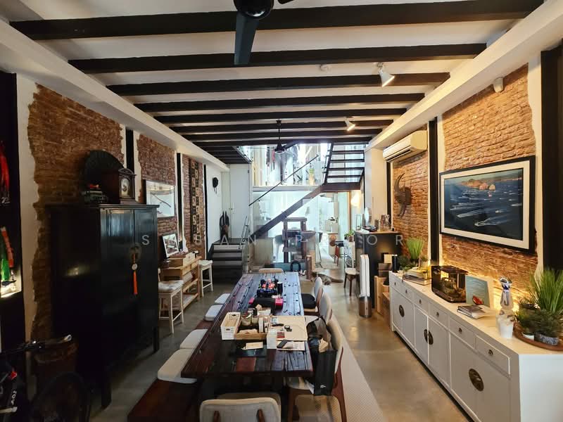 Blair Road Baby, Nearby Spottiswoode Park Road, 2 Bedrooms, 1,950 sqft, Conservation House For Rent, by Susan Prior, 500079612 - PropertyGuru.com.sg