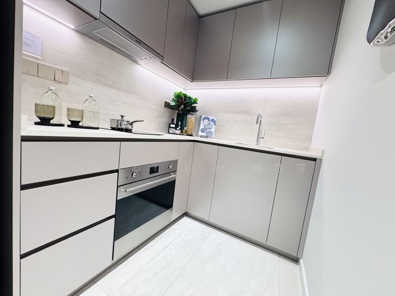 Pinery Residences Condominium For Sale at S$ 1,486,000 | PropertyGuru Singapore - Kitchen