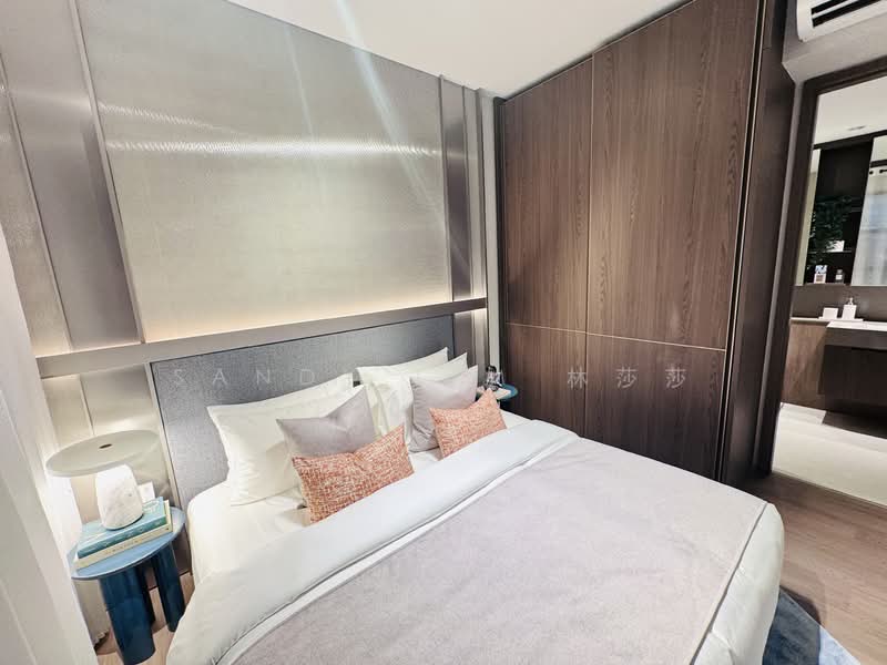 Pinery Residences Condominium For Sale at S$ 1,486,000 | PropertyGuru Singapore - Master Bedroom