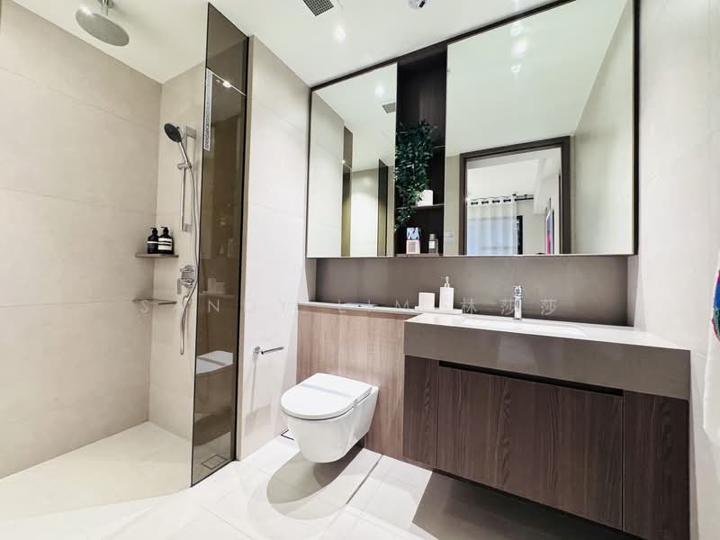 Pinery Residences Condominium For Sale at S$ 1,486,000 | PropertyGuru Singapore - Master Bathroom