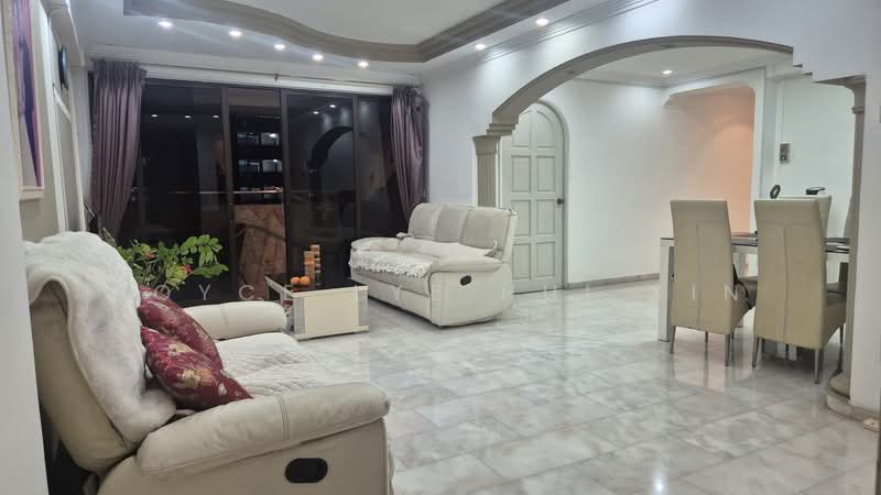 779 Woodlands Crescent HDB Flat For Sale at S$ 750,000 | PropertyGuru Singapore - Living Room