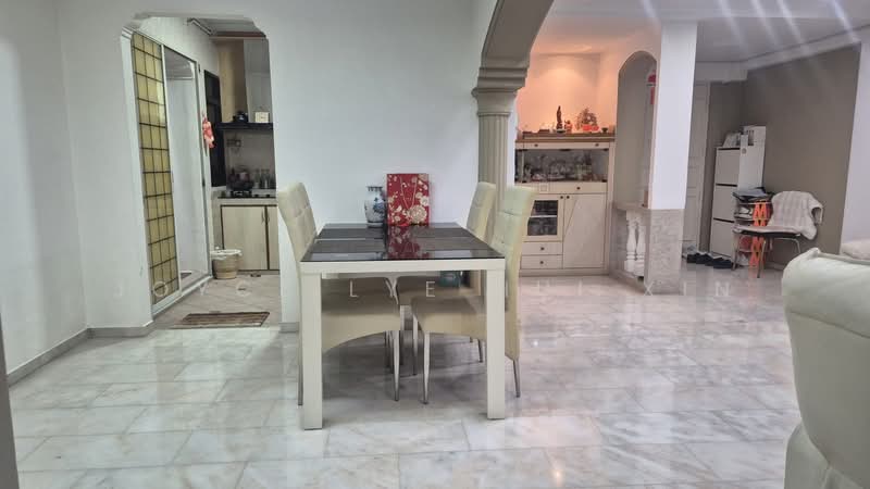 779 Woodlands Crescent HDB Flat For Sale at S$ 750,000 | PropertyGuru Singapore - Dining Room
