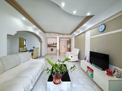 For Sale - 779 Woodlands Crescent