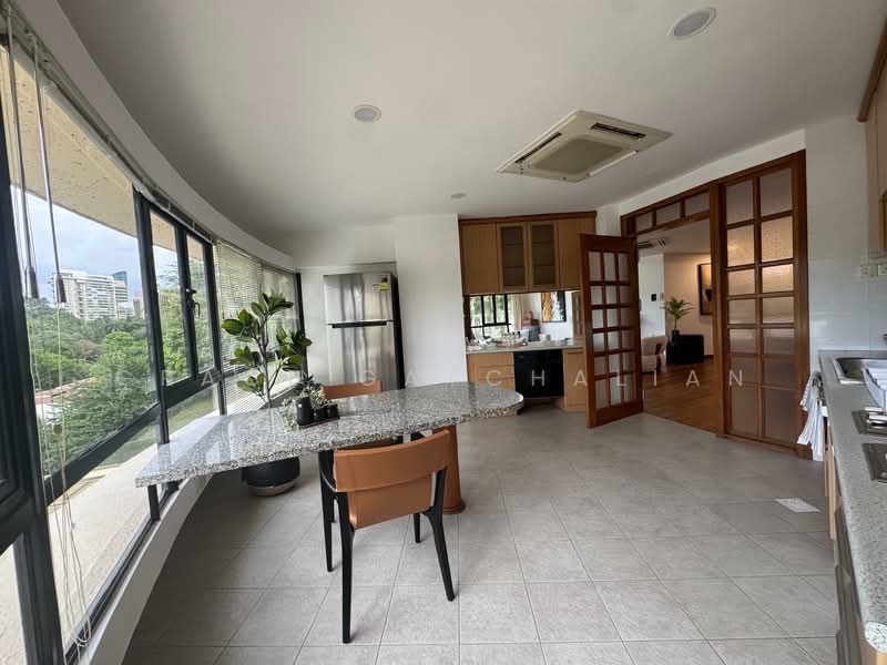 The Draycott Condominium For Sale at S$ 6,340,000 | PropertyGuru Singapore - Kitchen