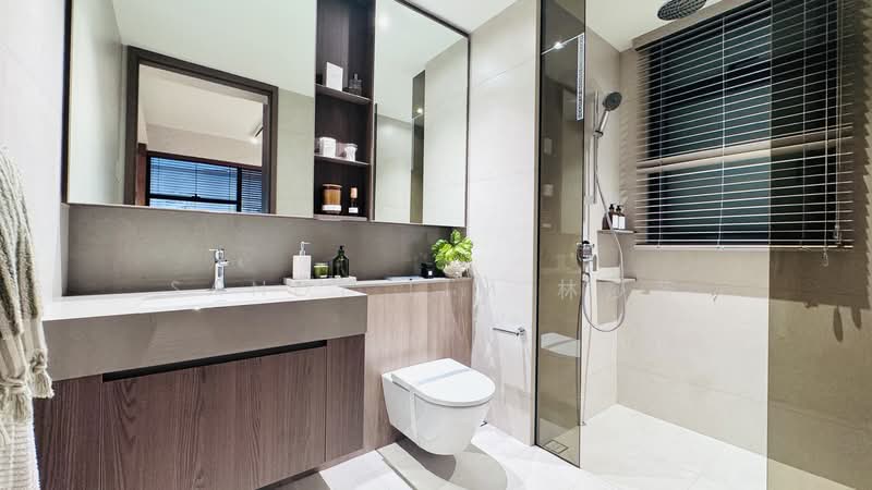 Pinery Residences Condominium For Sale at S$ 1,930,000 | PropertyGuru Singapore - Master Bathroom