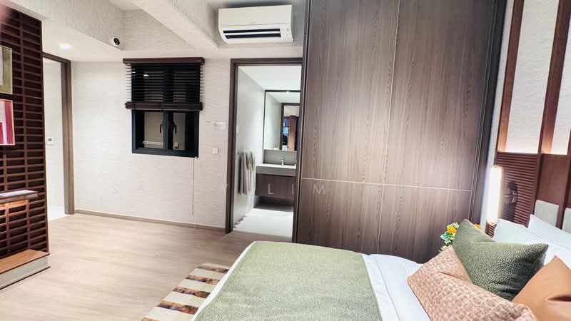 Pinery Residences Condominium For Sale at S$ 1,930,000 | PropertyGuru Singapore - Master Bedroom