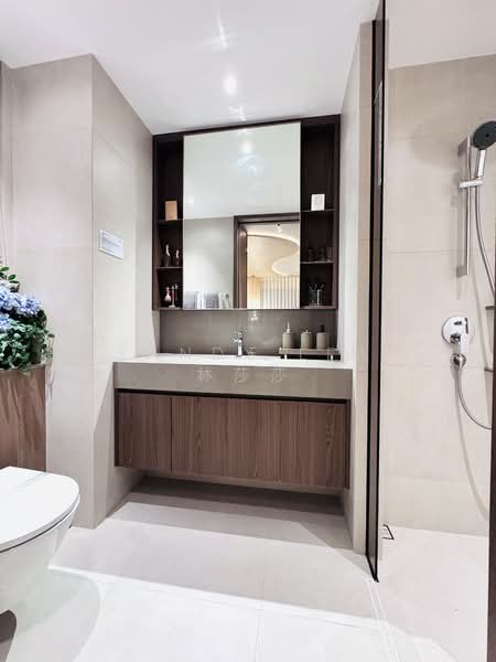 Pinery Residences Condominium For Sale at S$ 2,722,000 | PropertyGuru Singapore - Master Bathroom