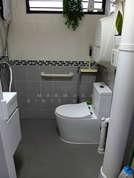 41 Teban Gardens Road, 41 Teban Gardens Road, Room Rental, 120 sqft, HDB Flat For Rent, by Marwana Binte Suleiman, 500079694 - Bathroom - PropertyGuru.com.sg