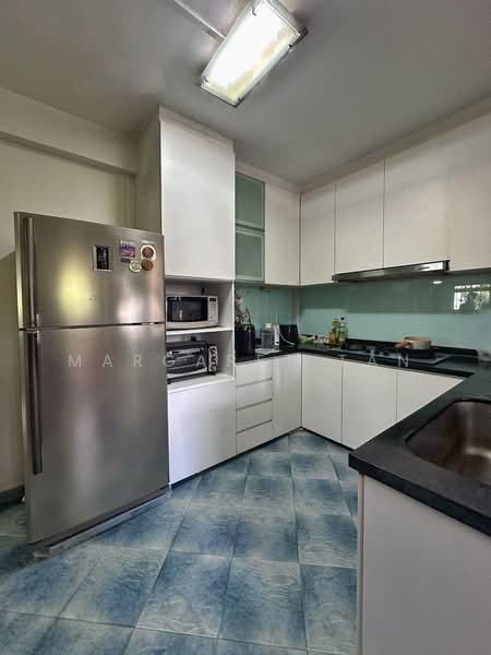 569 Choa Chu Kang Street 52 HDB Flat For Sale at S$ 599,999 | PropertyGuru Singapore - Kitchen