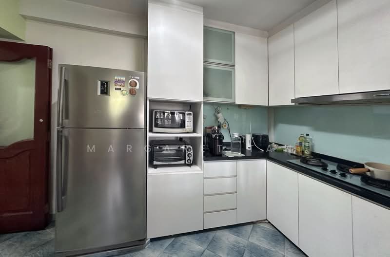 569 Choa Chu Kang Street 52 HDB Flat For Sale at S$ 599,999 | PropertyGuru Singapore - Kitchen