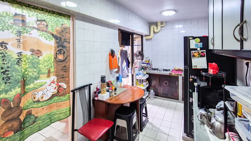 296B Choa Chu Kang Avenue 2 HDB Flat For Sale at S$ 575,000 | PropertyGuru Singapore - Kitchen