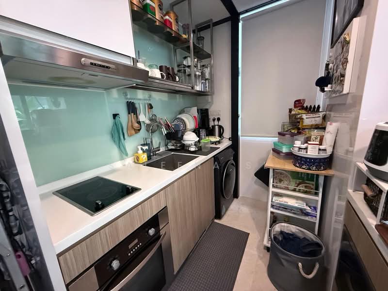 The Greenwich, 9 Seletar Road, 1 Bedroom, 646 sqft, Condominium For Sale, by Saleena SL, 500079707 - Kitchen - PropertyGuru.com.sg
