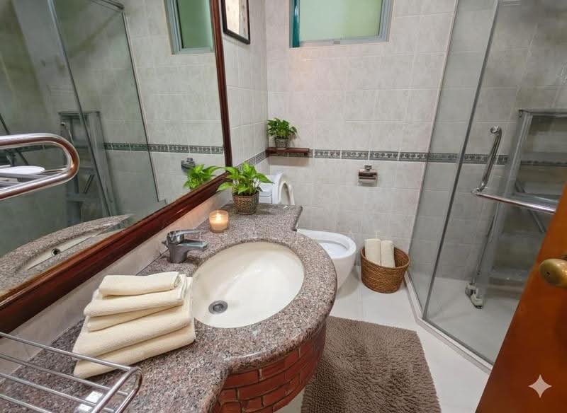 Guilin View, 24 Bukit Batok Street 52, Dairy Farm / Bukit Panjang / Choa Chu Kang, Room Rental, 1,300 sqft, Condominium For Rent, by Ween Keat, 500079729 - Bathroom - PropertyGuru.com.sg