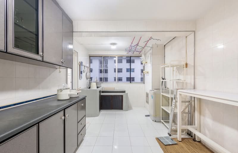 168 Stirling Road HDB Flat For Sale at S$ 360,000 | PropertyGuru Singapore