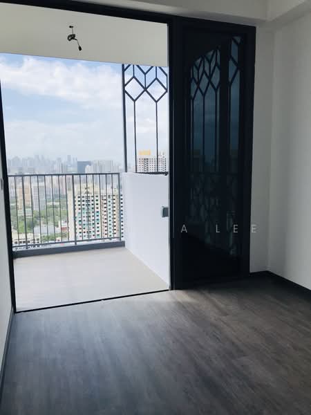 Gem Residences, 1 Lorong 5 Toa Payoh, Room Rental, 320 sqft, Condominium For Rent, by Veronica Lee, 500079734 - Balcony - PropertyGuru.com.sg