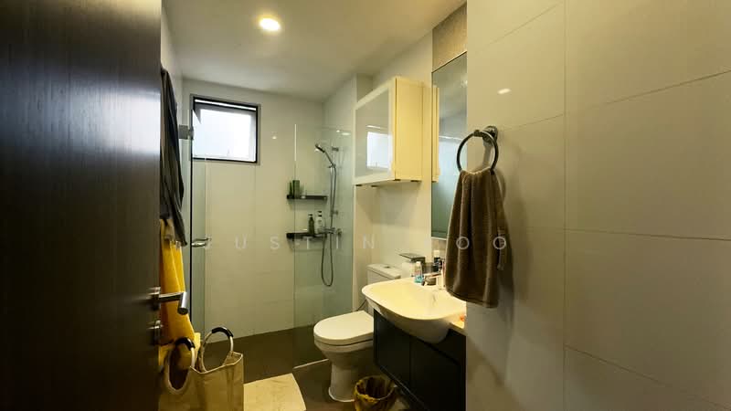 Heron Bay Executive Condominium For Sale at S$ 2,150,000 | PropertyGuru Singapore - Bathroom