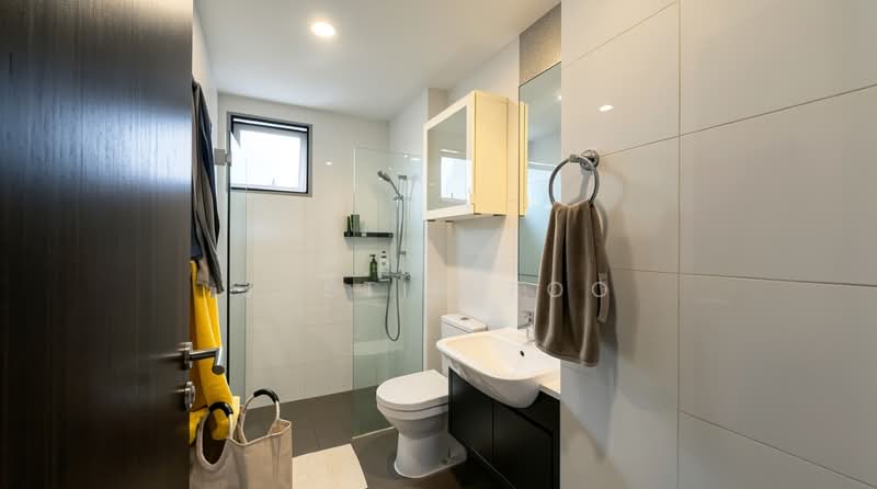 Heron Bay, 51 Upper Serangoon View, 4 Bedrooms, 1,389 sqft, Executive Condominium For Sale, by Justin Foo, 500079737 - Bathroom - PropertyGuru.com.sg