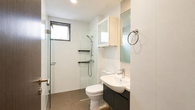 Heron Bay, 51 Upper Serangoon View, Hougang / Punggol / Sengkang, 4 Bedrooms, 1,389 sqft, Executive Condominium For Sale, by Justin Foo, 500079737 - Bathroom - PropertyGuru.com.sg