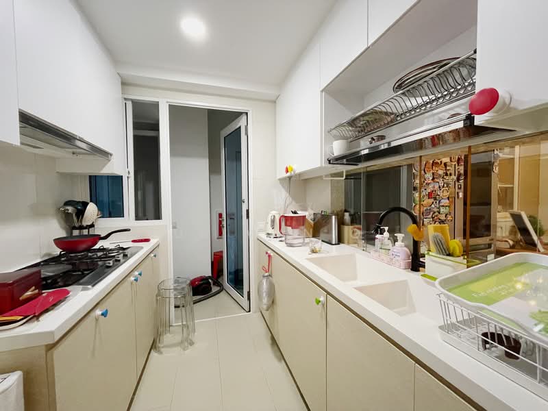 Waterview Condominium For Sale at S$ 1,999,999 | PropertyGuru Singapore - Kitchen