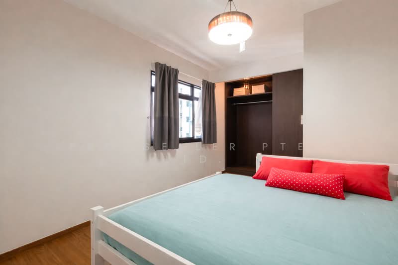 690B Choa Chu Kang Crescent HDB Flat For Sale at S$ 730,000 | PropertyGuru Singapore - Bedroom