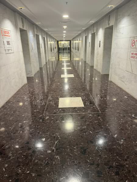 International Plaza, 10 Anson Road, 678 sqft, Office For Rent, by Vinay Gulab Khanchandani ( Vincent ), 500079762 - Corridor - CommercialGuru.com.sg