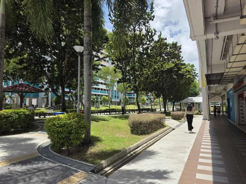 160 Yishun Street 11 HDB Flat For Sale at S$ 450,000 | PropertyGuru Singapore - Ground Open view