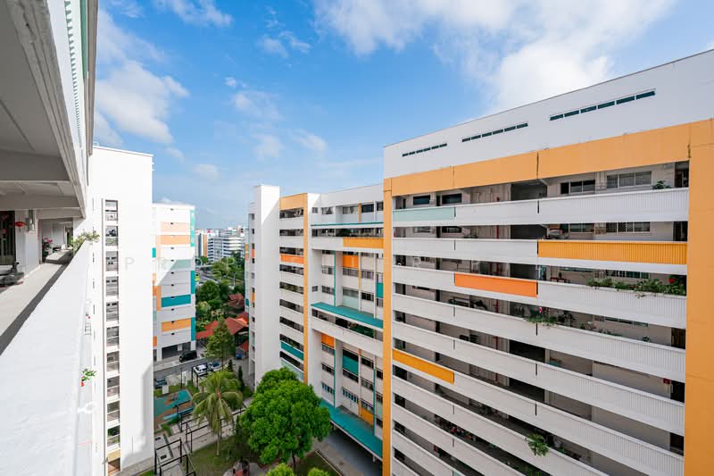 852 Yishun Street 81 HDB Flat For Sale at S$ 570,000 | PropertyGuru Singapore - Exterior
