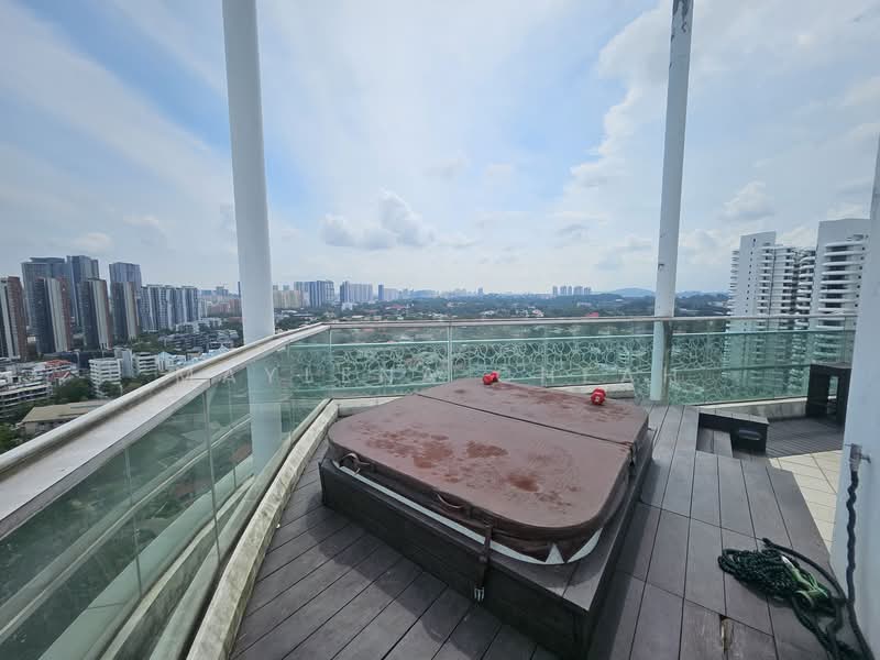 Nathan Suites Condominium For Sale at S$ 11,500,000 | PropertyGuru Singapore - Outdoor Jacuzzi 