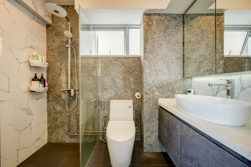 547 Serangoon North Avenue 3 HDB Flat For Sale at S$ 738,000 | PropertyGuru Singapore - Bathroom