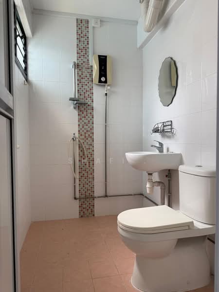 29 Jalan Bahagia, 29 Jalan Bahagia, 2 Bedrooms, 780 sqft, HDB Flat For Rent, by Shafi ., 500079790 - Bathroom - PropertyGuru.com.sg
