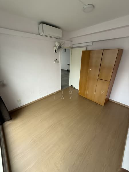 Orchid Park Condominium Condominium For Sale at S$ 1,299,000 | PropertyGuru Singapore - Interior