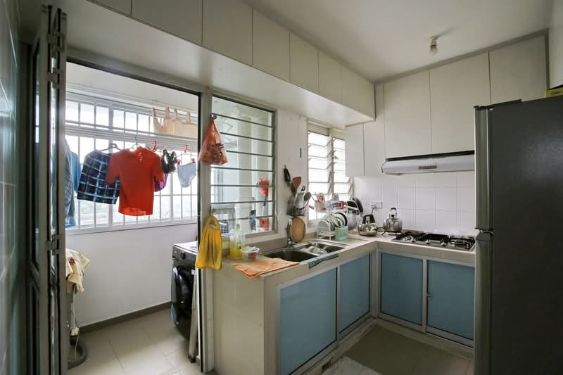 127D Kim Tian Road HDB Flat For Sale at S$ 1,080,000 | PropertyGuru Singapore - Kitchen