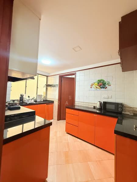 Parc Vista, 450 Corporation Road, Room Rental, 150 sqft, Condominium For Rent, by Gupta Sameer Raj, 500079840 - Kitchen - PropertyGuru.com.sg