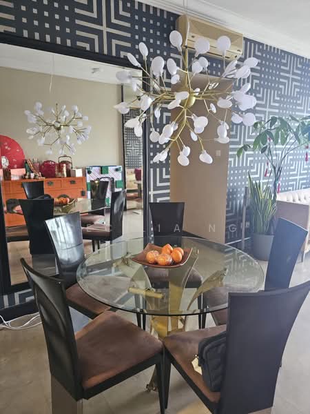 Regent Heights, 50 Bukit Batok East Avenue 5, 3 Bedrooms, 1,023 sqft, Condominium For Rent, by Cecilia Ng, 500079855 - Dining Room - PropertyGuru.com.sg