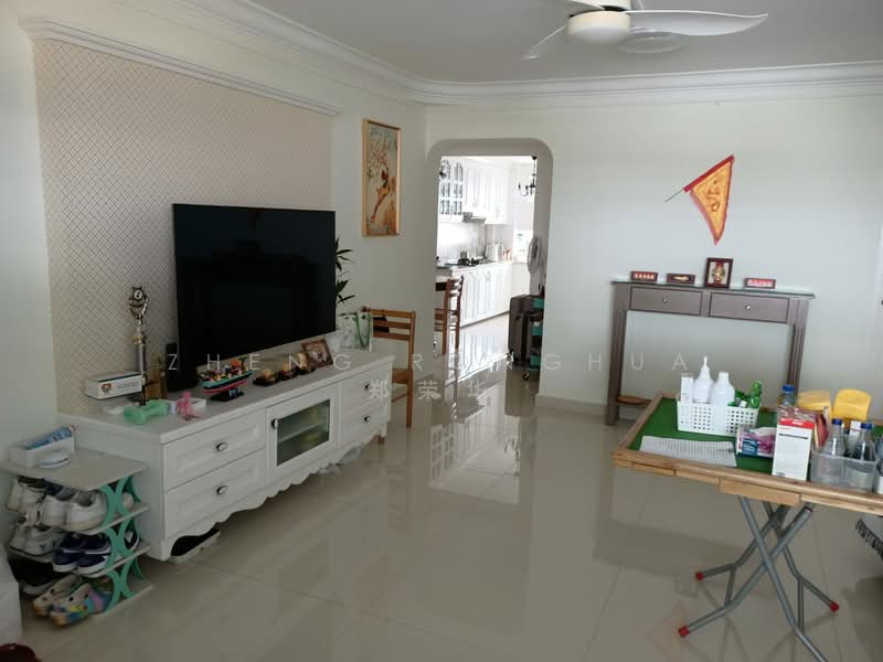 333 Clementi Avenue 2, 333 Clementi Avenue 2, Room Rental, 150 sqft, HDB Flat For Rent, by Zheng Ronghua 郑荣华, 500079858 - Living Room - PropertyGuru.com.sg