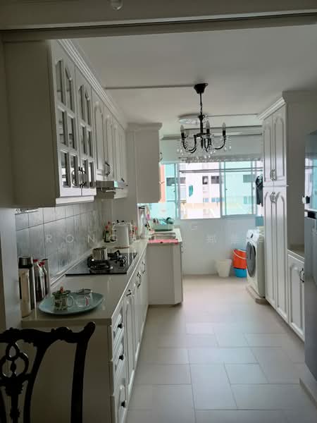 333 Clementi Avenue 2, 333 Clementi Avenue 2, Room Rental, 150 sqft, HDB Flat For Rent, by Zheng Ronghua 郑荣华, 500079858 - Kitchen - PropertyGuru.com.sg