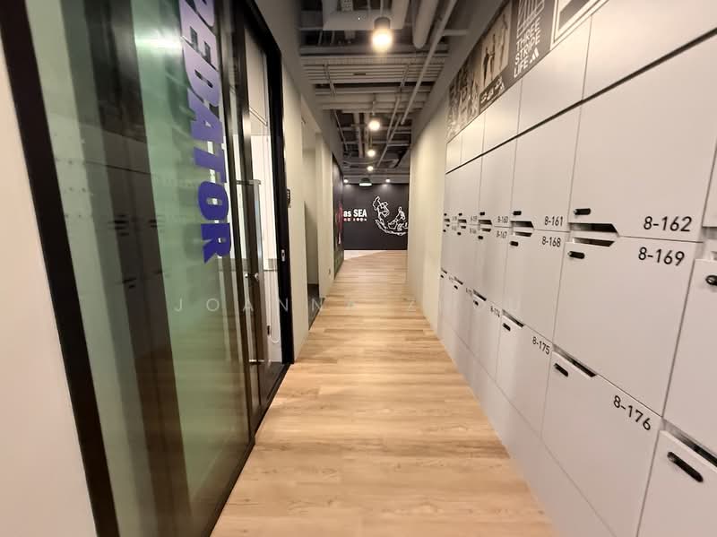 Funan DigitaLife Mall, 109 North Bridge Road, 17,072 sqft, Office For Rent, by Joanna Zhou, 500079859 - Corridor - CommercialGuru.com.sg
