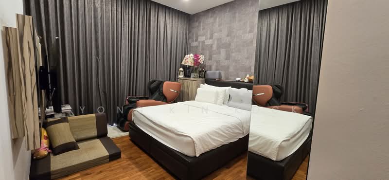 D'Manor, Corner Cluster House, Tanah Merah Kechil Avenue, near Tanah Merah MRT Cluster House For Sale at S$ 2,890,000 | PropertyGuru Singapore - Lvl 2 - Master Bedroom