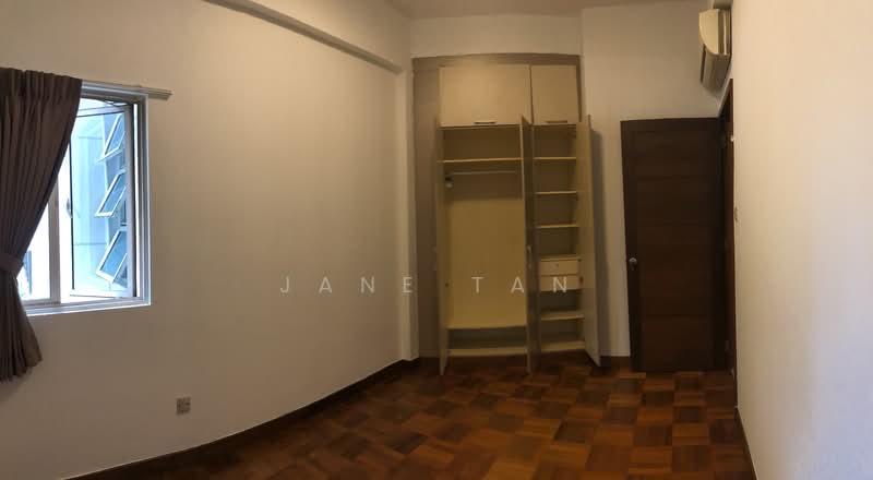 Hillington Green Condominium For Sale at S$ 2,800,000 | PropertyGuru Singapore - Interior