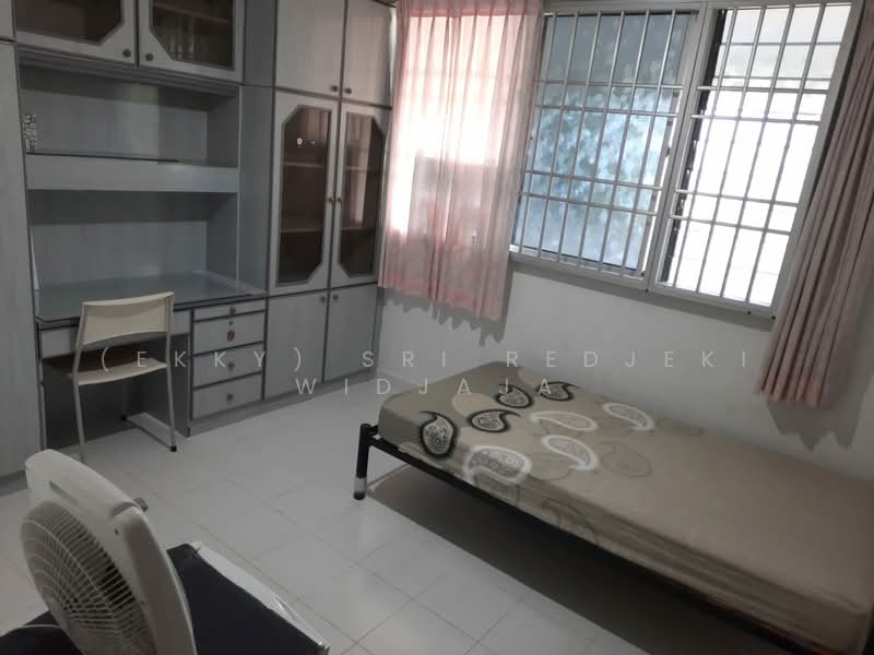 182 Bishan Street 13, 182 Bishan Street 13, Room Rental, 150 sqft, HDB Flat For Rent, by (Ekky) Sri Redjeki Widjaja, 500079874 - Bedroom - PropertyGuru.com.sg