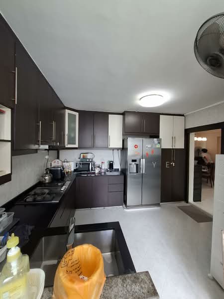 53 Pipit Road HDB Flat For Sale at S$ 1,130,000 | PropertyGuru Singapore - Kitchen