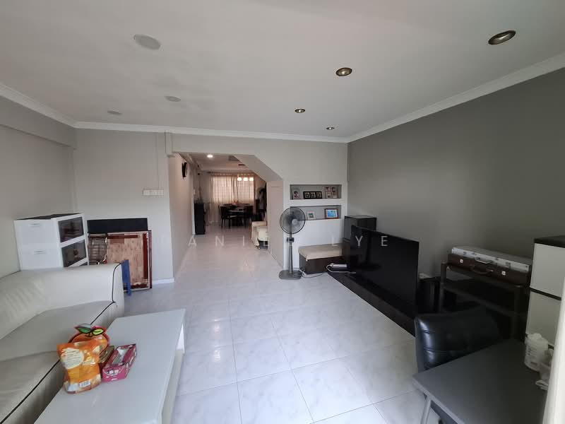 53 Pipit Road HDB Flat For Sale at S$ 1,130,000 | PropertyGuru Singapore - Living Room