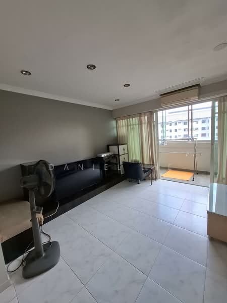 53 Pipit Road HDB Flat For Sale at S$ 1,130,000 | PropertyGuru Singapore - Living Room