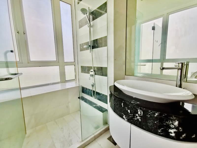 Bayou Residence, 349 Upper Paya Lebar Road, 3 Bedrooms, 904 sqft, Condominium For Rent, by Patrick Ang, 500079890 - Bathroom - PropertyGuru.com.sg