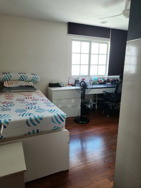 127 Tampines Street 11 HDB Flat For Sale at S$ 760,000 | PropertyGuru Singapore - Bedroom