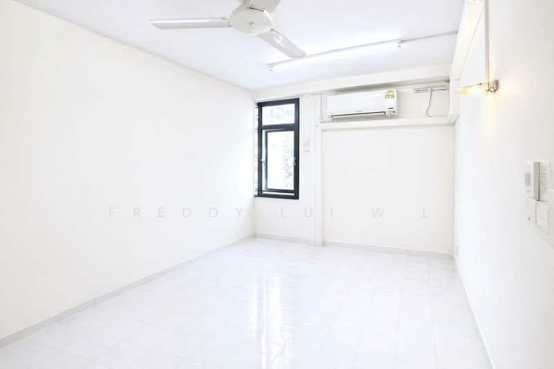 645 Hougang Avenue 8 HDB Flat For Sale at S$ 430,000 | PropertyGuru Singapore - Interior