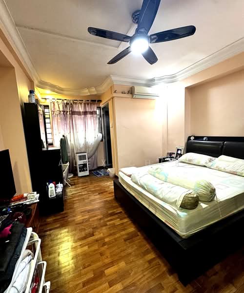 514 Choa Chu Kang Street 51 HDB Flat For Sale at S$ 670,000 | PropertyGuru Singapore - Bedroom