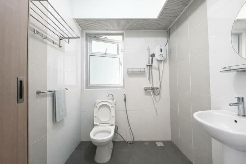 103A Canberra Street HDB Flat For Sale at S$ 400,000 | PropertyGuru Singapore - Bathroom