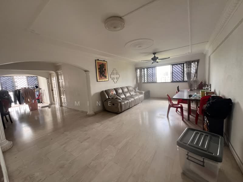 523 Jurong West Street 52, 523 Jurong West Street 52, 3 Bedrooms, 1,270 sqft, HDB Flat For Rent, by Jasmine Tan P H, 500079934 - Living Room - PropertyGuru.com.sg