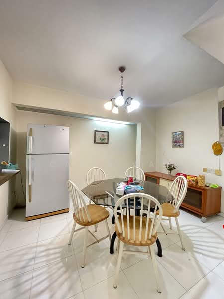 Pandan Valley Condominium For Sale at S$ 2,500,000 | PropertyGuru Singapore - Dining Room